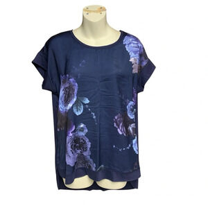 Simply Vera Vera Wang. Size small Floral Navy Blue Women's Top